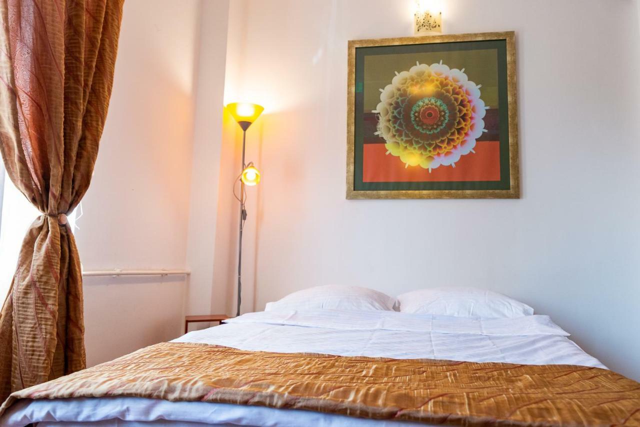 Bed&Wine In The Center Of Oradea Apartment Ngoại thất bức ảnh
