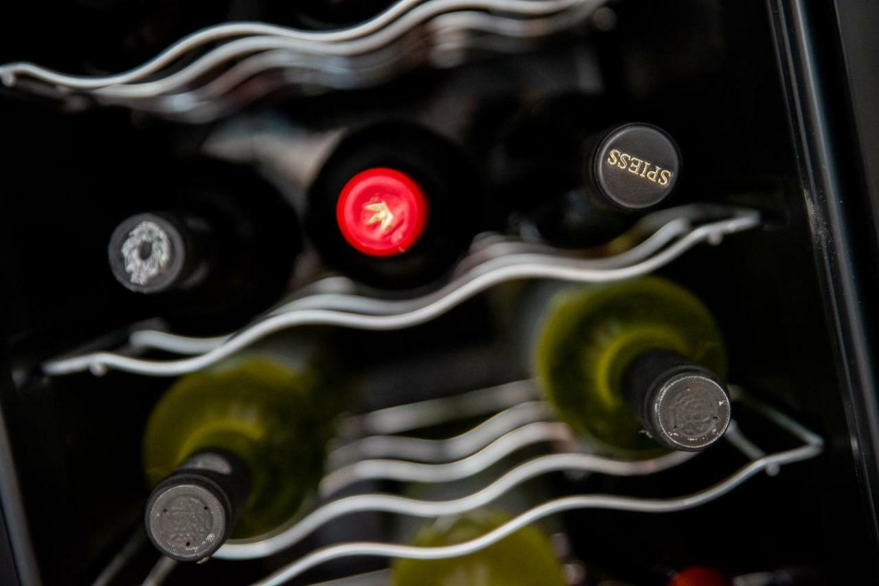 Bed&Wine In The Center Of Oradea Apartment Ngoại thất bức ảnh